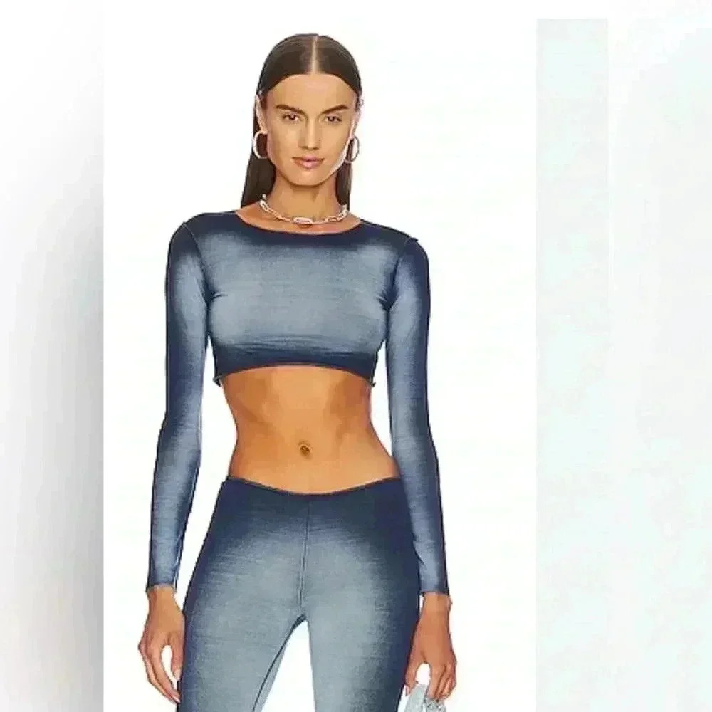 NEW Basic Cropped T-shirt in Faded Indigo
Knorts Knit Denim Faded Indigo Medium